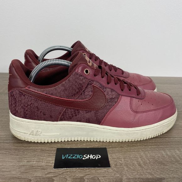 Nike Other - Nike - Air Force 1 -07 LV8 - Men's 11 - 823511-602